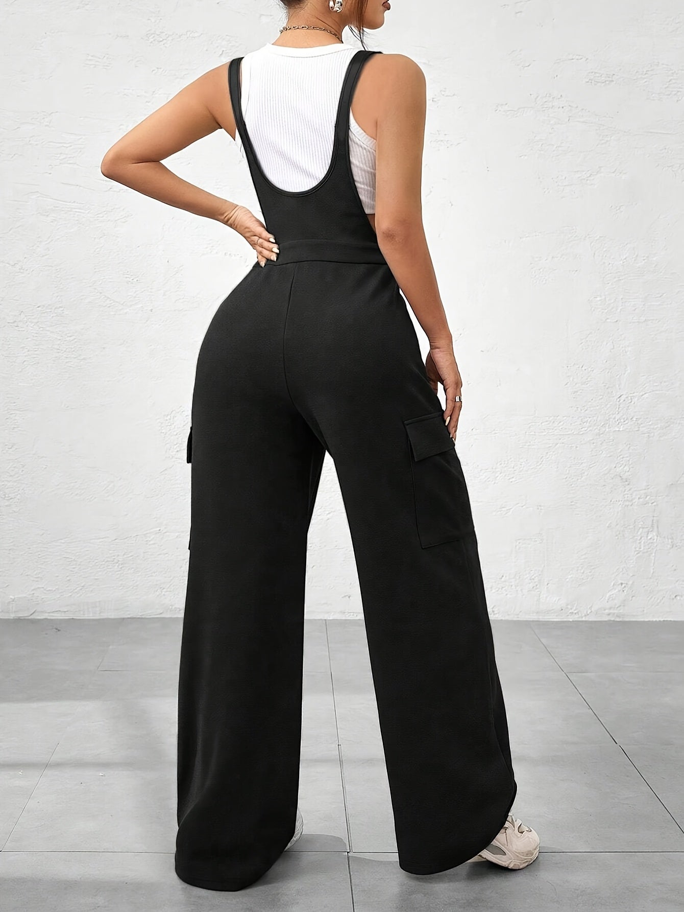 Chic Solid Color Women's Jumpsuit with Pockets