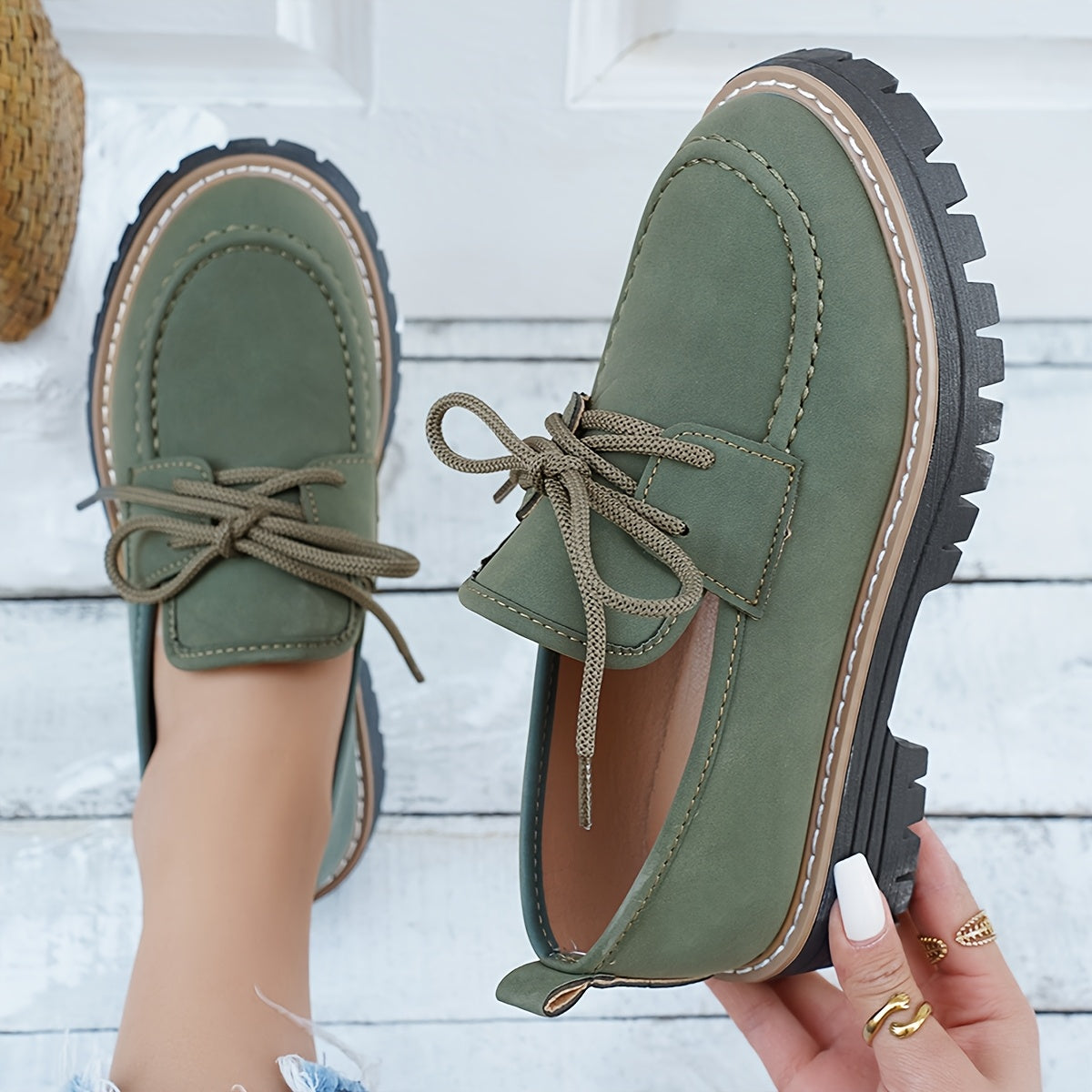 Retro-Style Women's Green Oxford Loafers