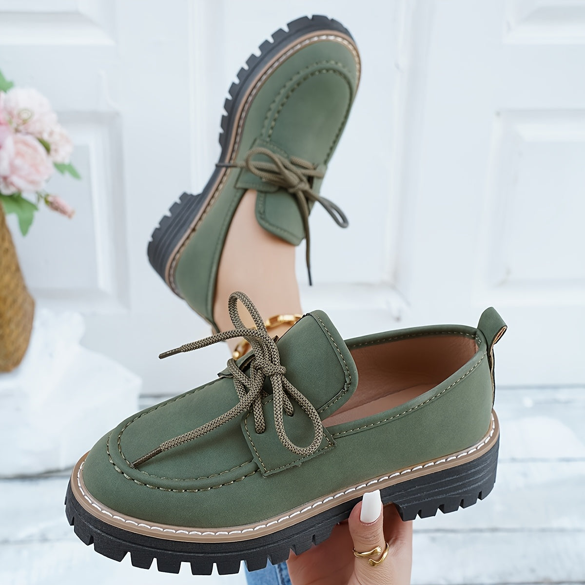 Retro-Style Women's Green Oxford Loafers