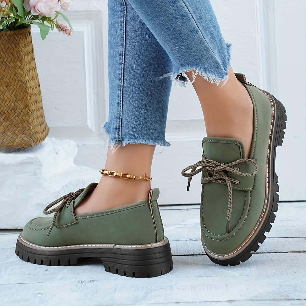 Retro-Style Women's Green Oxford Loafers