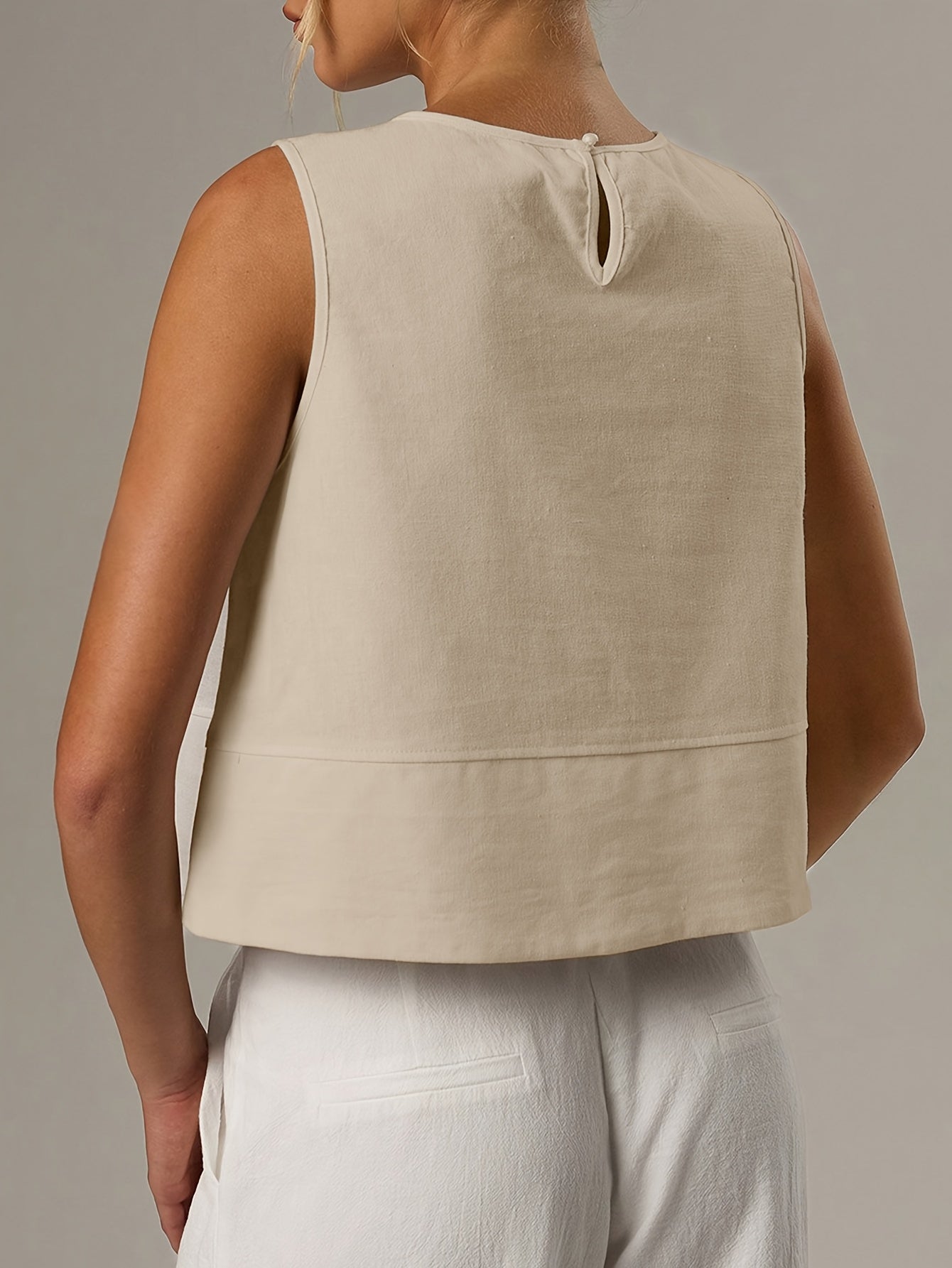 Women'S Sleeveless Crew Neck Blouse