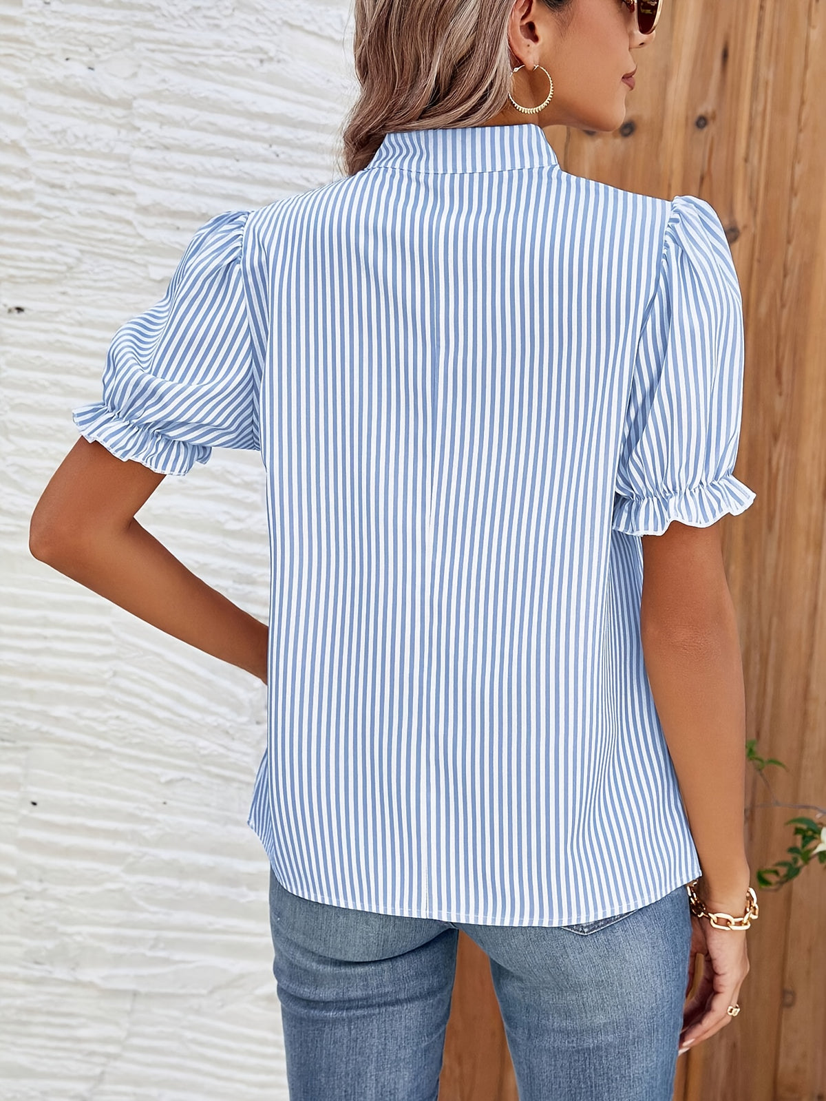 Women's Striped V-Neck Puff Sleeve Top