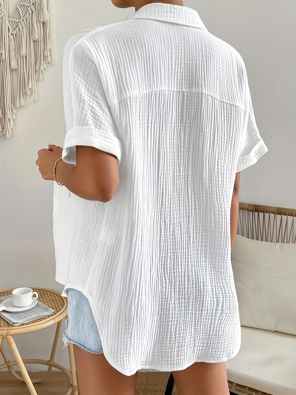Lightweight Casual Women's Blouse with Button and Lapel Collar