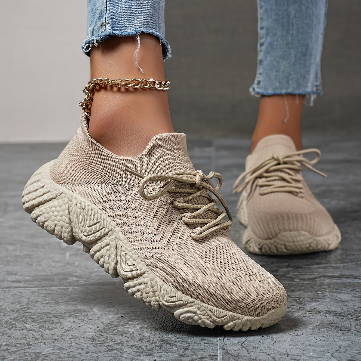Lightweight Women's Breathable Woven Flying Shoes